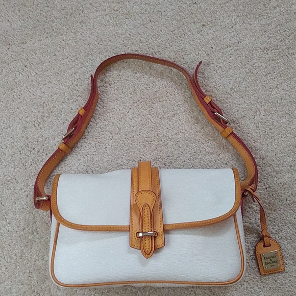 Dooney & Bourke Handbags - Dooney & Bourke handbag